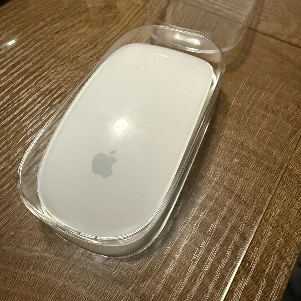 Apple Wireless Mouse in White A1296
